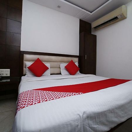Oyo 11150 Hotel Jmd Rooms 뉴델리 외부 사진